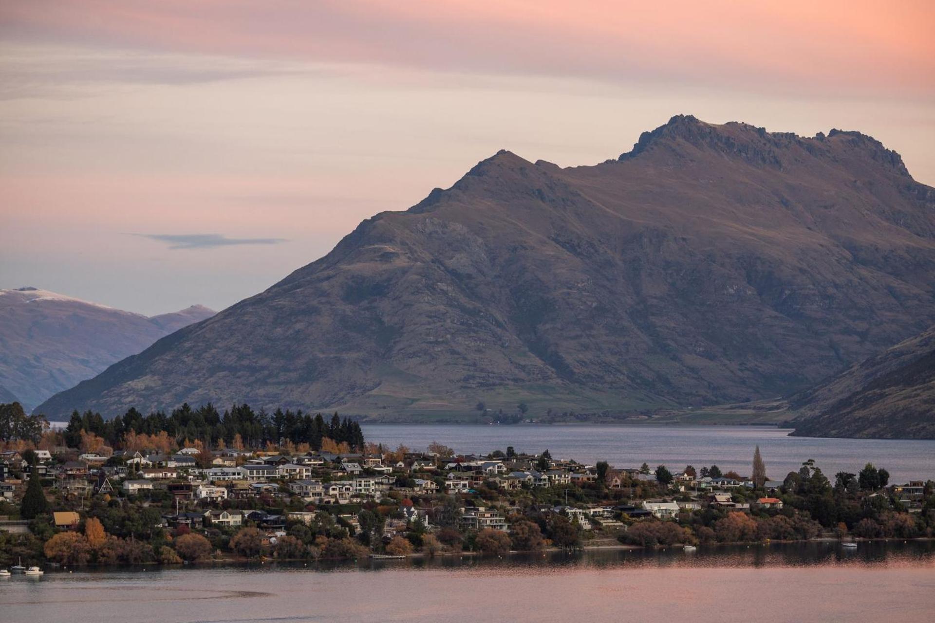 St Matthews Views Cecil Villa Queenstown Exterior photo
